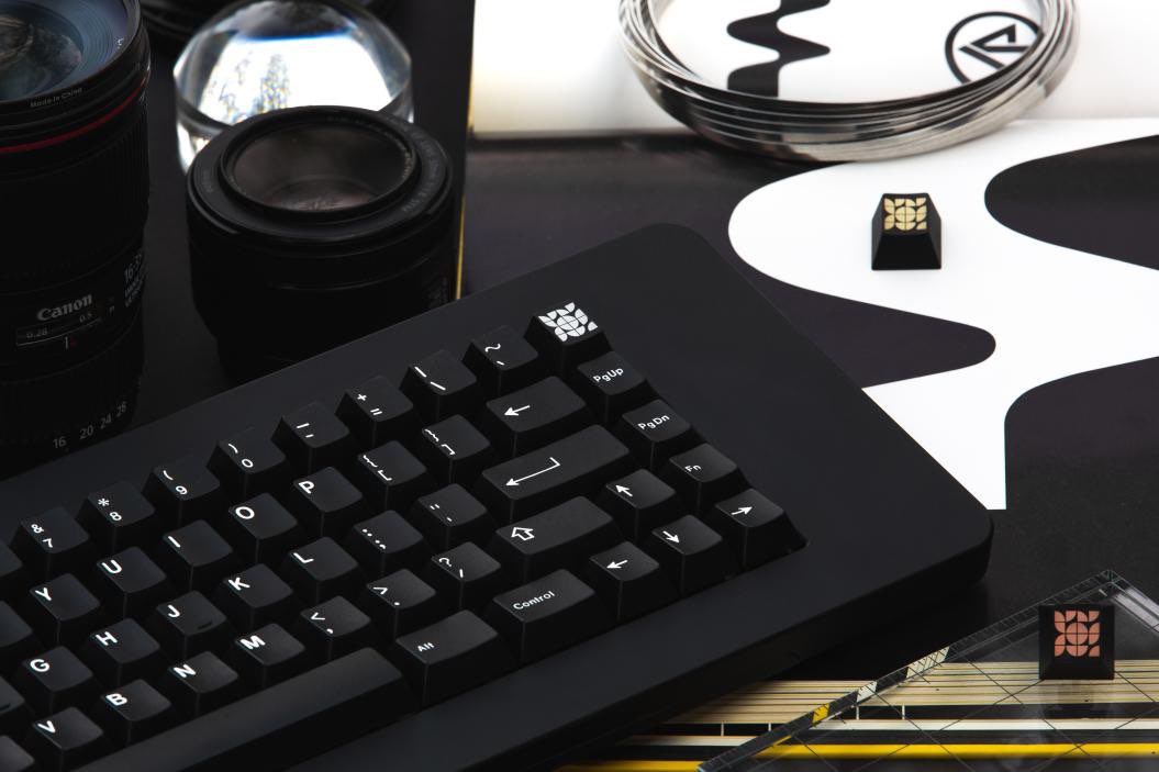 GMK Noire - Shipping image 9
