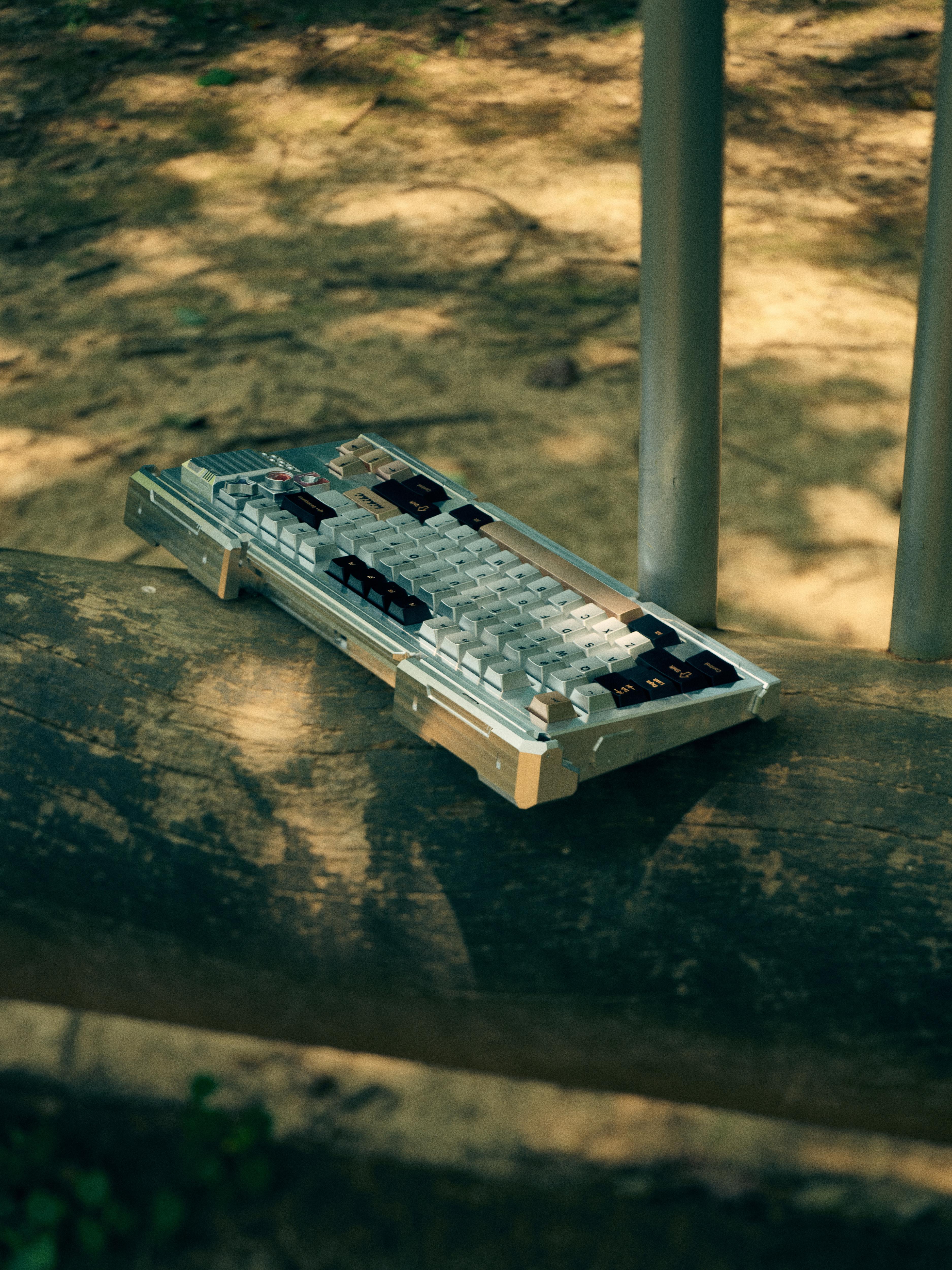 【IC】EM-01 80% Mecha-Themed Keyboard (by Zero G) image 18