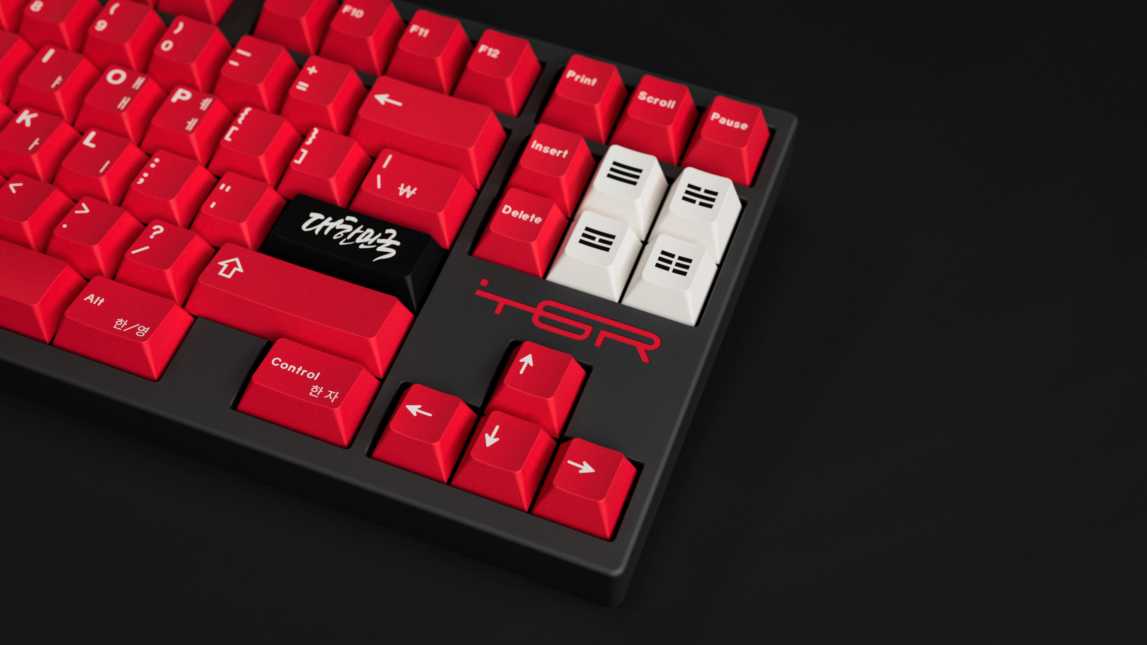 GMK Red Devils // Complete