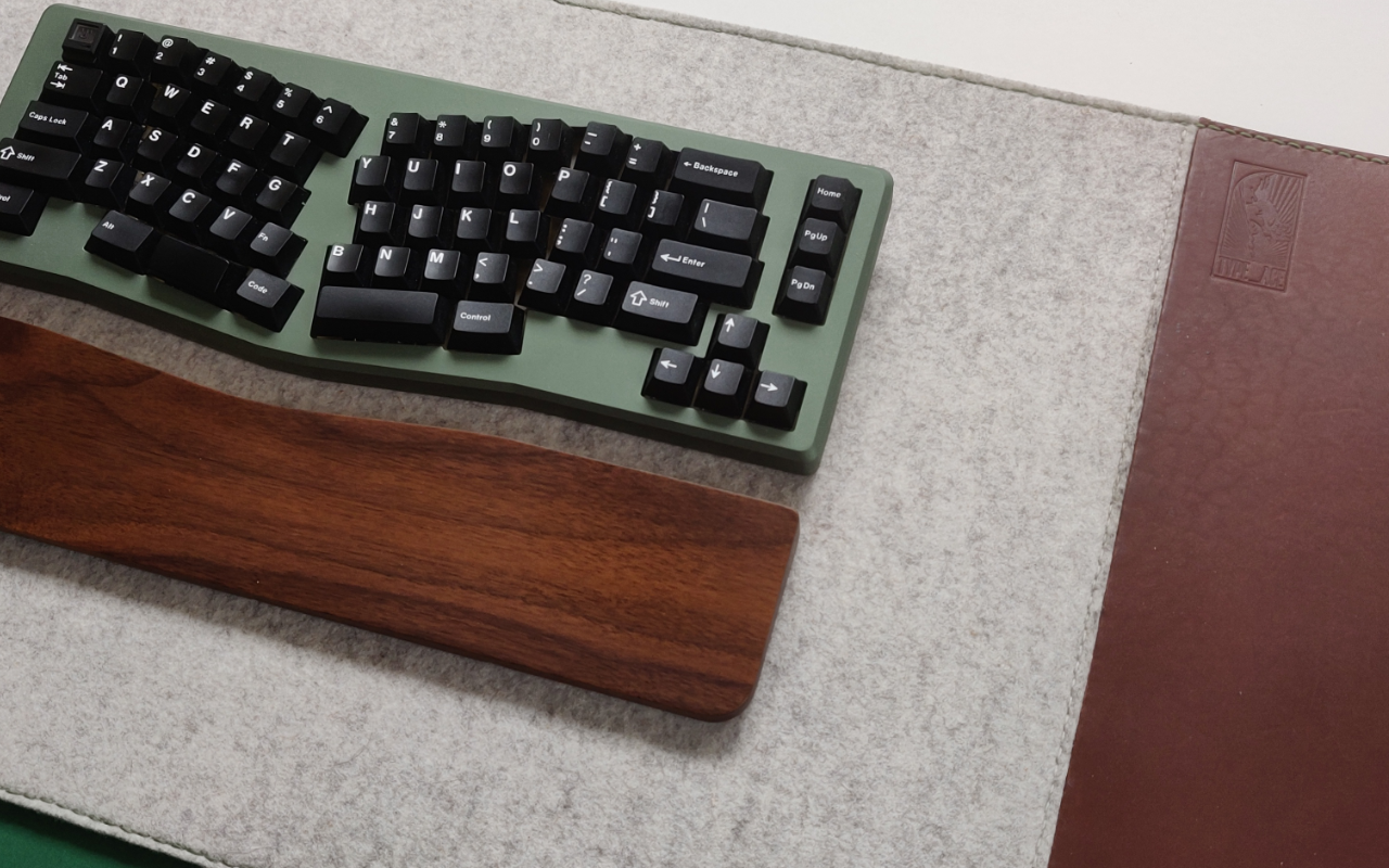 TYPE_ACE deskmats image 3