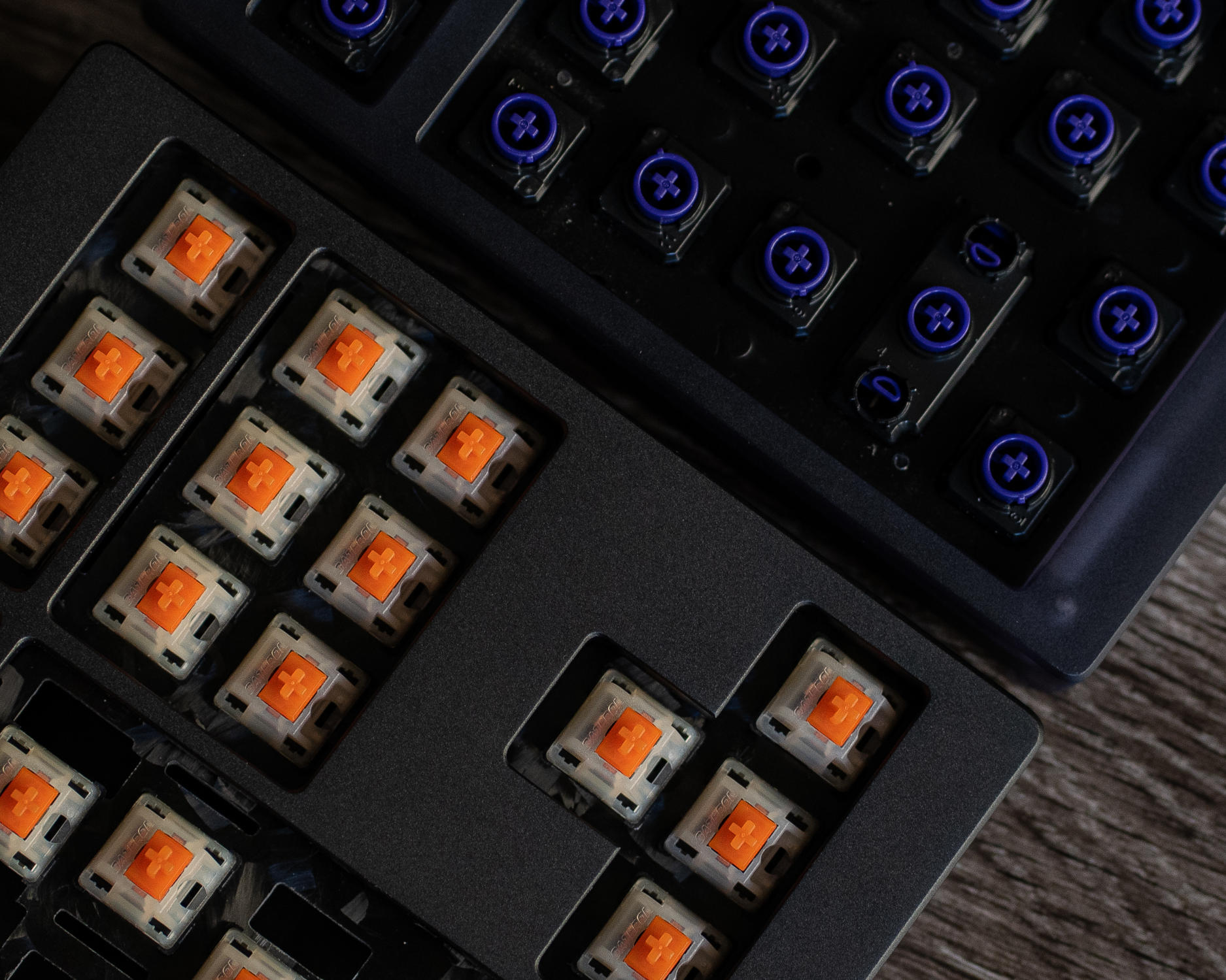 Gemini TKL - Novatouch Replacement or MX Custom, You Decide