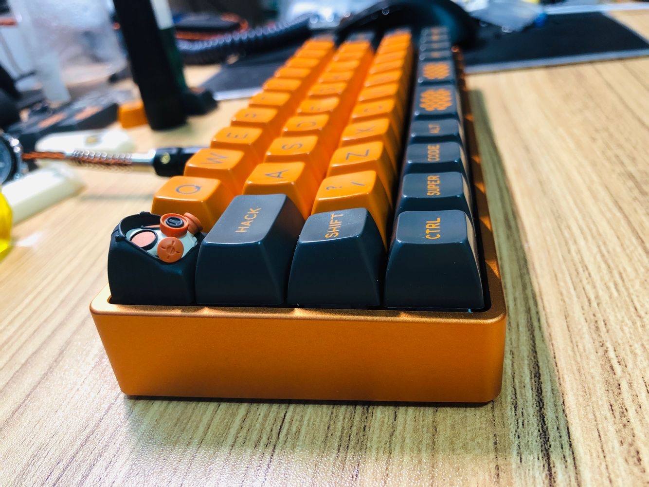 ChicoryBLE-wireless 40% keyboard(100% Shipped) image 3