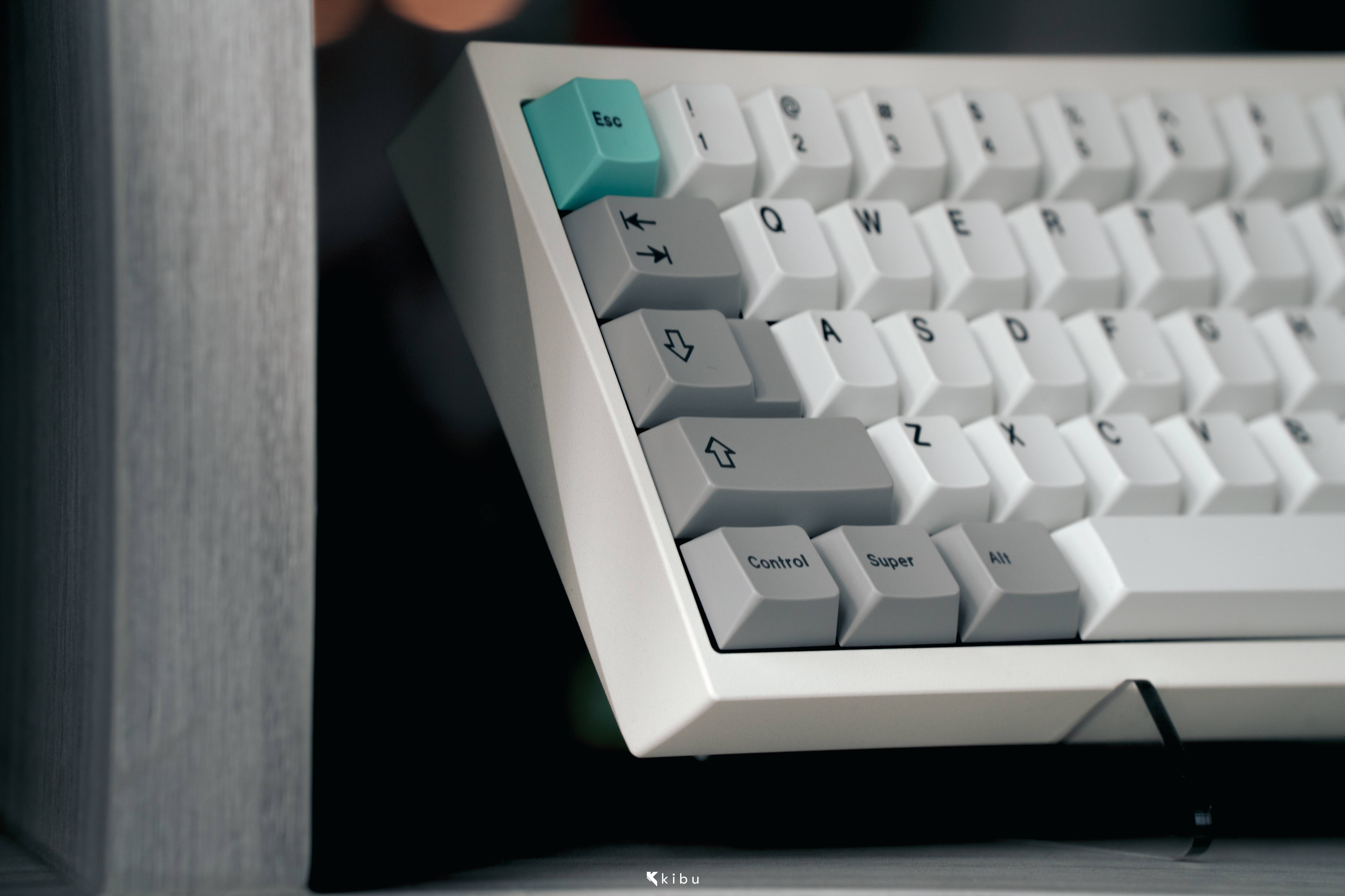 ENVY - 65% by Saab x Moon image 3