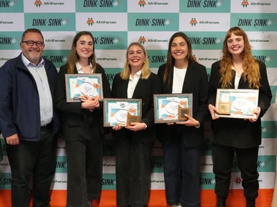 StudentePlein wen Dink-of-Sink vir derde jaar in 'n ry