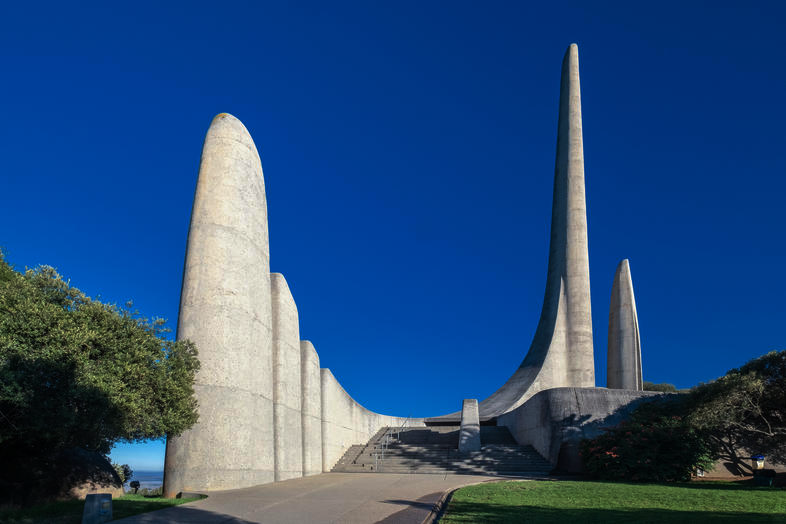 Taalmonument moet in gemeenskapshande val – StudentePlein