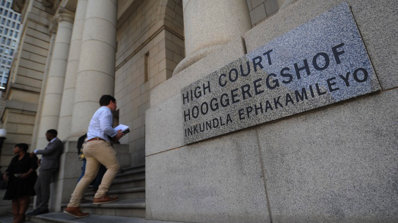 StudentePlein vat US hof toe oor onregmatige verwaarlosing van Afrikaans