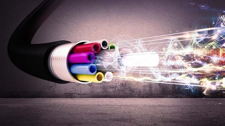 MIT đạt kỷ lục tốc độ truyền tải cáp quang mới