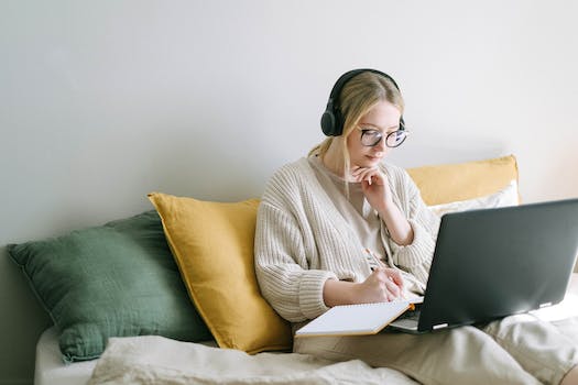 Working as a Freelancer or Digital Nomad When Living Overseas