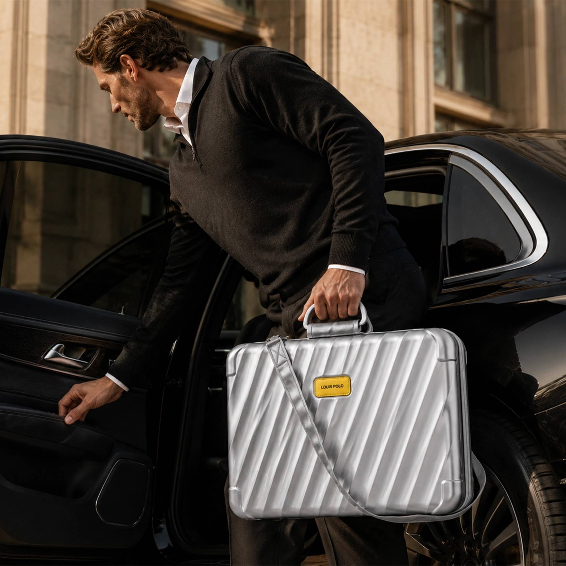 TitaniumEdge Briefcase thumbnail 3
