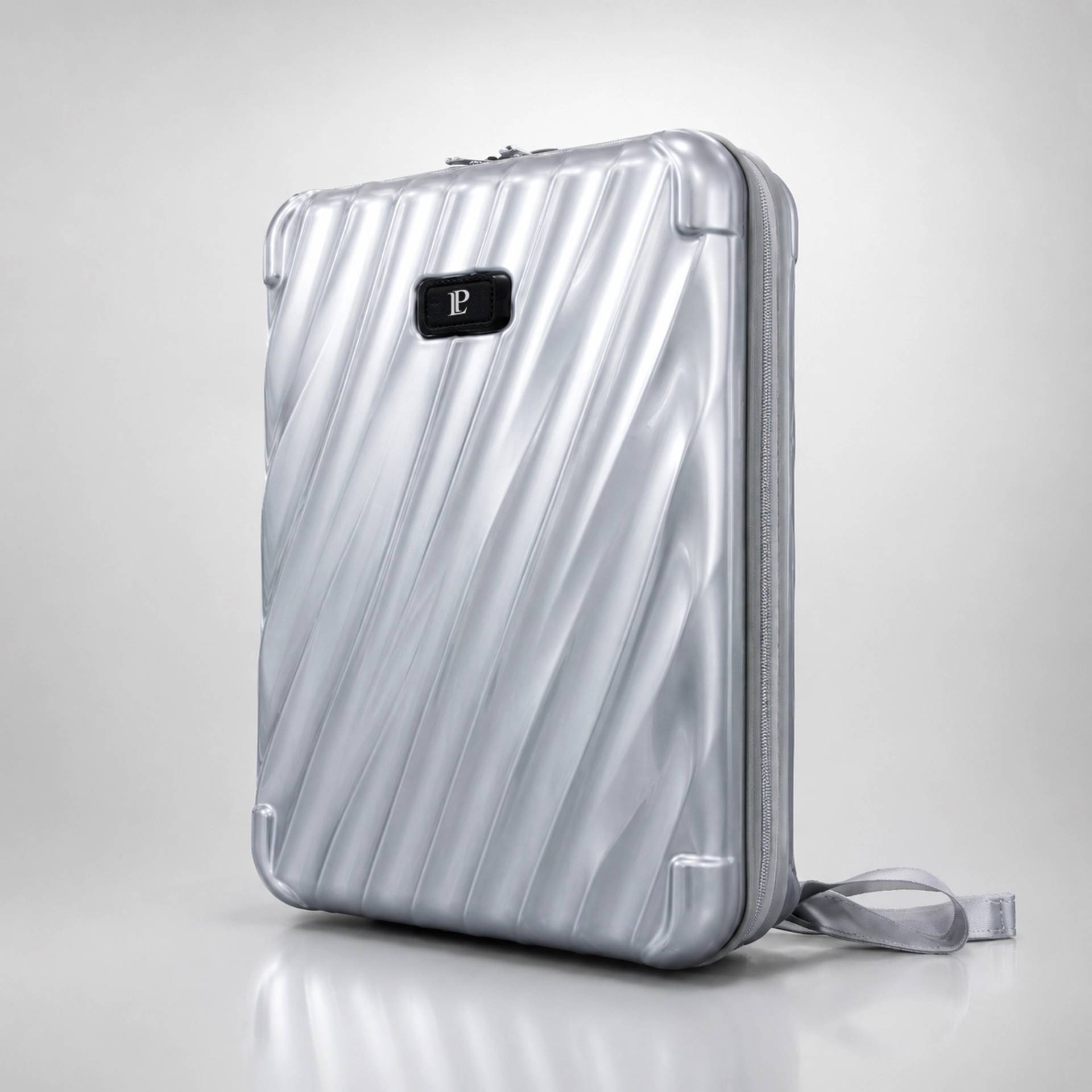 TitaniumEdge Backpack thumbnail 4