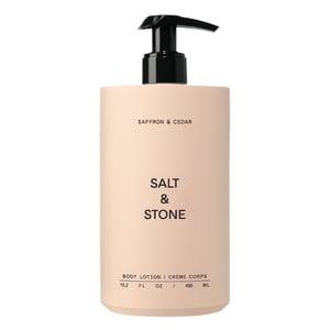 SALT&STONE Saffron & Cedar kūno losjonas 450ml