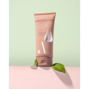 AZURE TAN “Nourish and Glow” šviesus/vidutinis savaiminio įdegio losjonas