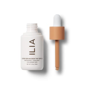 ILIA Super Skin makiažo pagrindas - serumas SPF30 30ml (PORTO FERRO ST10)