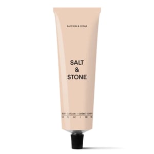 travel SALT&STONE Saffron & Cedar kūno losjonas 100ml