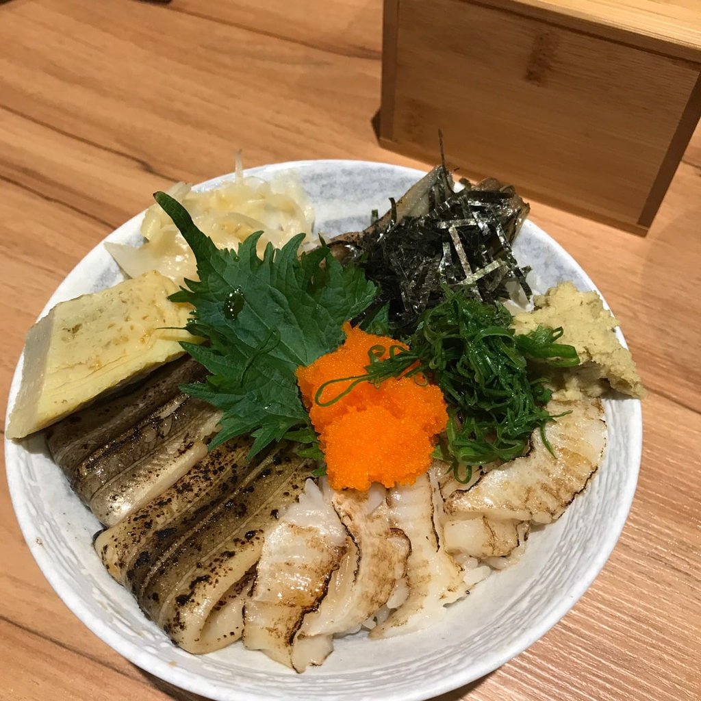 炙燒星鰻鰭邊肉丼