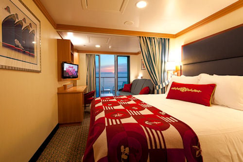 DELUXE OCEANVIEW STATEROOM WITH VERANDAH ON THE DISNEY DREAM