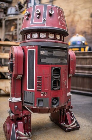 Star Wars Land Galaxy's Edge red droid