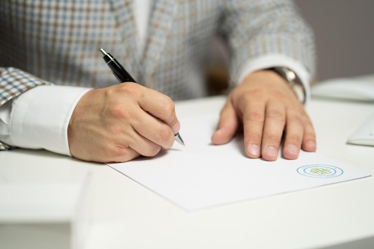 Settlor vs. Grantor: What Is the Difference? (And Why It Matters for Your Trust)