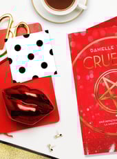 Iamgen de la entrada Crueles: reseña de un libro que te estallará la cabeza