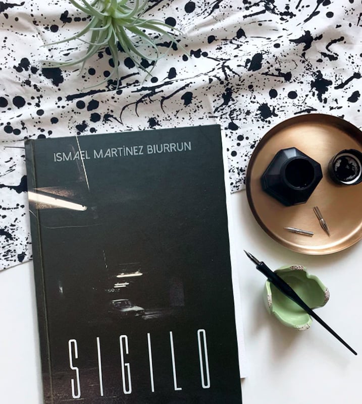 Imágen destacada - Sigilo, opinión de una novela con hedor a muerte y pasado 