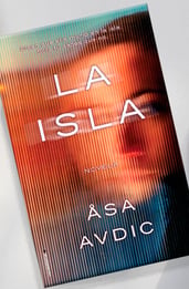 Reseña de La isla de Åsa Avdic y Rocaeditorial