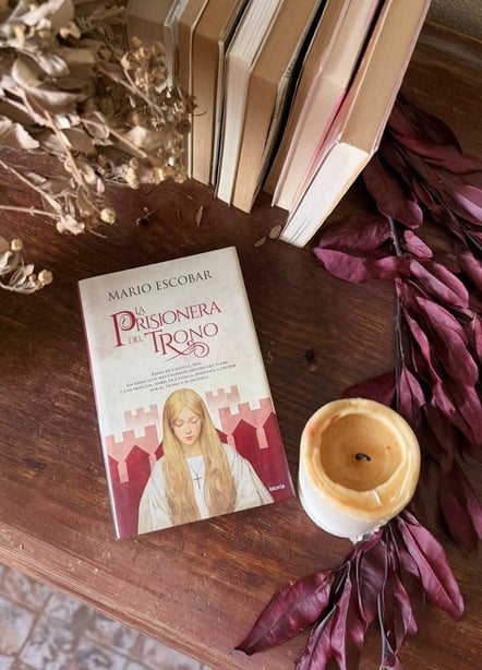 Imágen destacada - La prisionera del trono, de Mario Escobar: reseña y análisis histórico de la Isabel la Católica que todavía no era reina