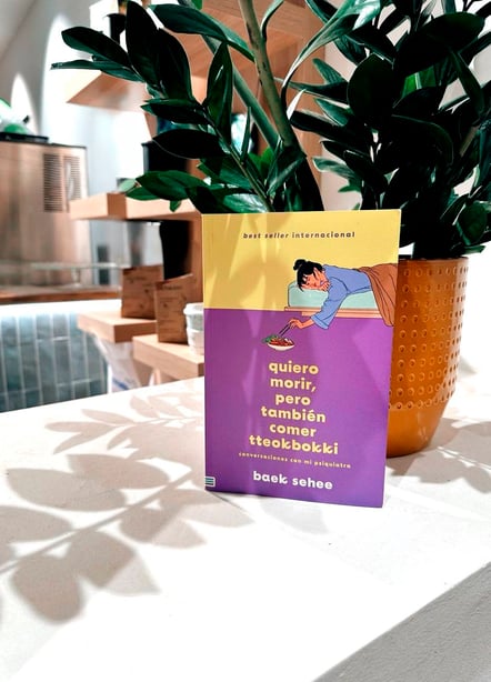 Imágen destacada - Quiero morir pero quiero comer tteokbokki: el libro que le puso nombre a tu tristeza funcional