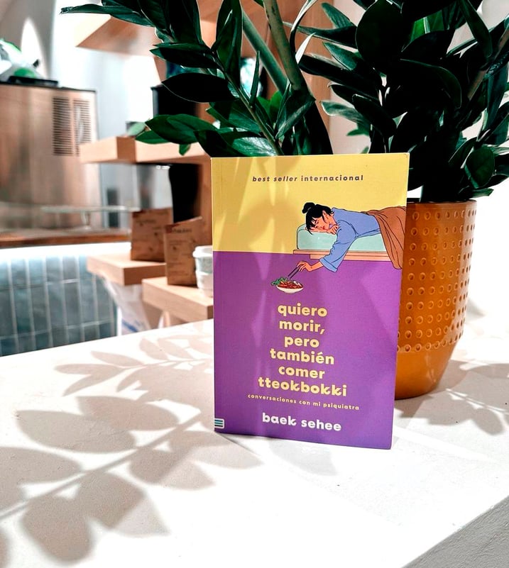 Imágen destacada - Quiero morir pero quiero comer tteokbokki: el libro que le puso nombre a tu tristeza funcional