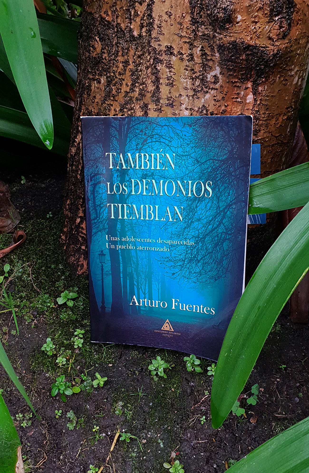 Imagen destacada - También los demonios tiemblan, opinión de una novela negra que te atrapará 