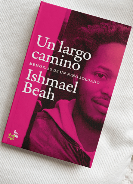 Imágen destacada - Un largo camino, la experiencia de un niño soldado, de Ishmael Beach