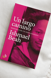 Un largo camino, la experiencia de un niño soldado, de Ishmael Beach