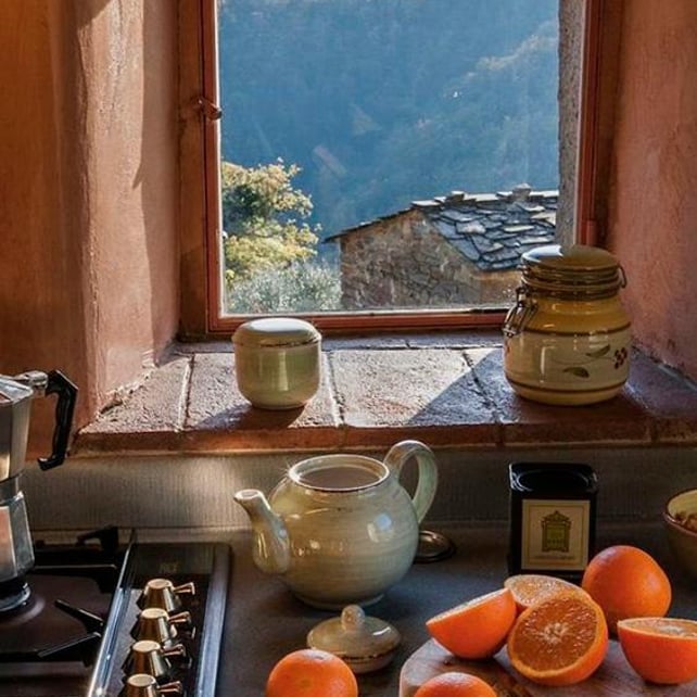 Retrato cocina en el campo de Una madre, novela de Alejandra Parejo 