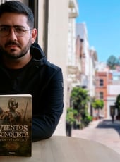 Iamgen de la entrada Entrevista a Alan Pitronello —«La novela histórica es una hermosa aproximación a la Historia, pero el conocimiento de verdad está en los estudios»