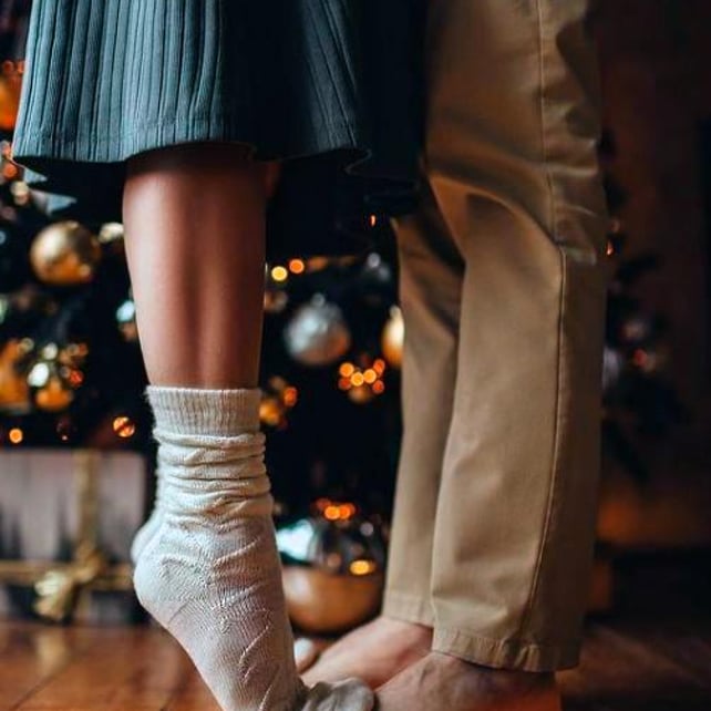 Al final era él de Emily Delevigne foto navideña