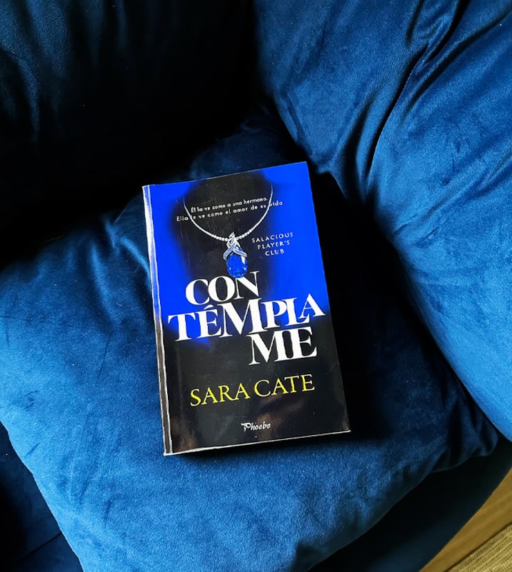 Imágen destacada - Contémplame de Sara Cate: novela spicy con voyeurismo, deseo prohibido y empoderamiento femenino