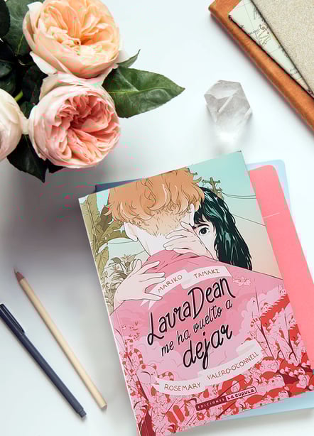 Imágen destacada - Laura Dean me ha vuelto a dejar, opinión de una novela gráfica sobre poliamor y orgullo queer 