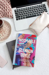 Reseña de Indomable: Deja de complacer comienza a vivir,  el libro que te cambiará la vida 