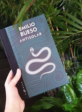 Iamgen de la entrada Antisolar, opinión de Los ojos bizcos del sol 2: una novela ciega