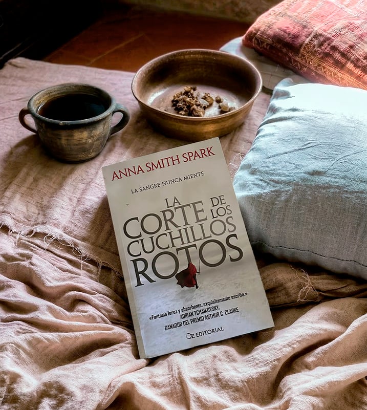 Imágen destacada - La corte de los cuchillos rotos: crítica del grimdark de Anna Smith Spark