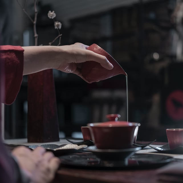 Historias de Xuya: momento de servir el té 