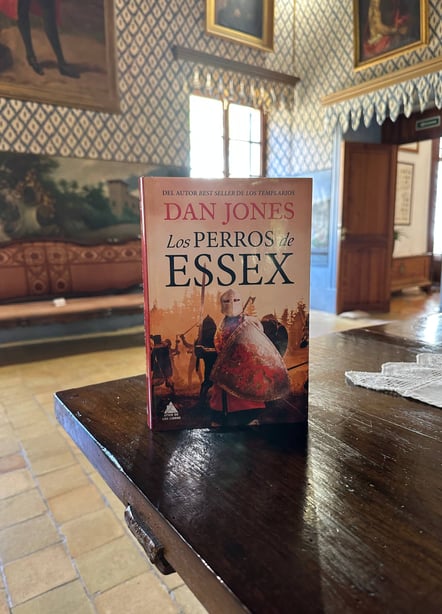 Imágen destacada - Los perros de Essex: opinión y reseña de la novela histórica de Dan Jones que me devoré en tres días