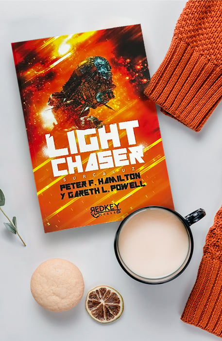 Imágen destacada - Light Chaser: Surcaluz. Un viaje por el espacio y el tiempo en busca de la libertad y el amor.