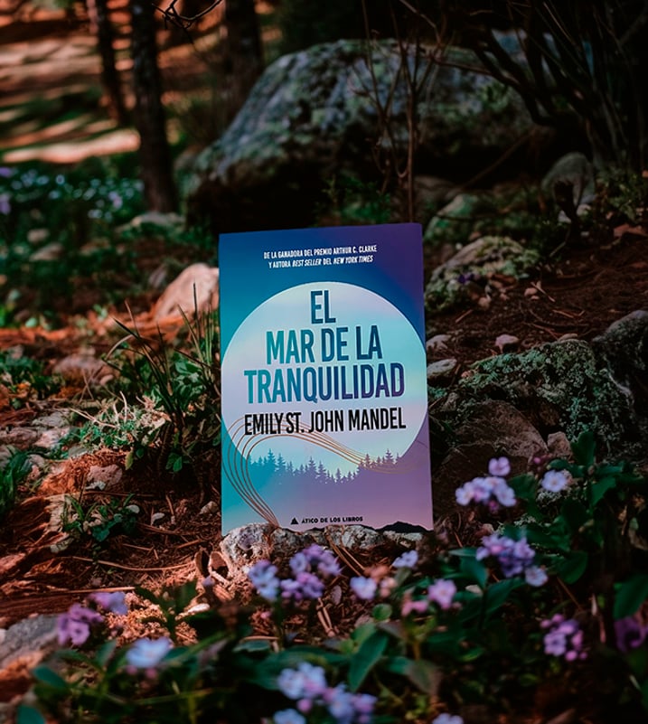 Imágen destacada - El mar de la tranquilidad, de Emily St. John Mandel: una novela sobre el tiempo, la pérdida y la calma