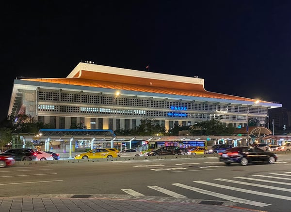 Taipei Main Station — Gay Cruising in Taipei
