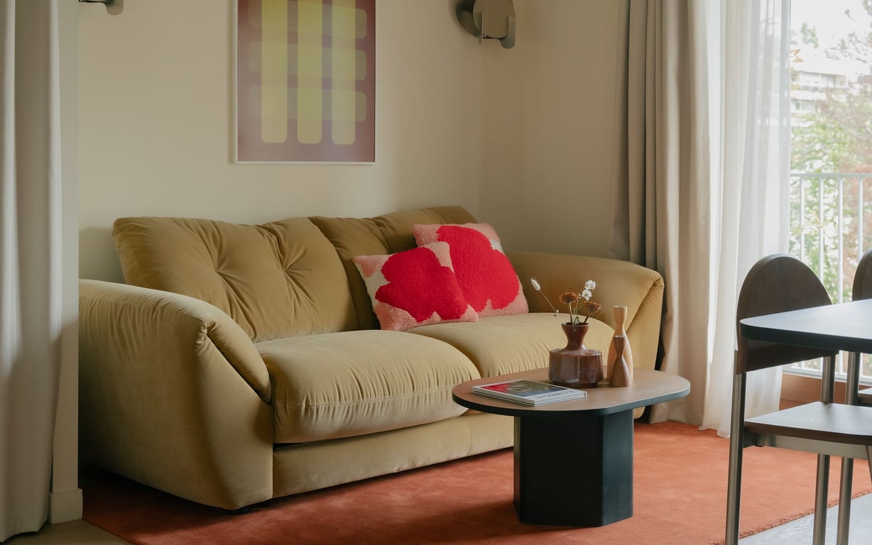 canape-beige-en-velours