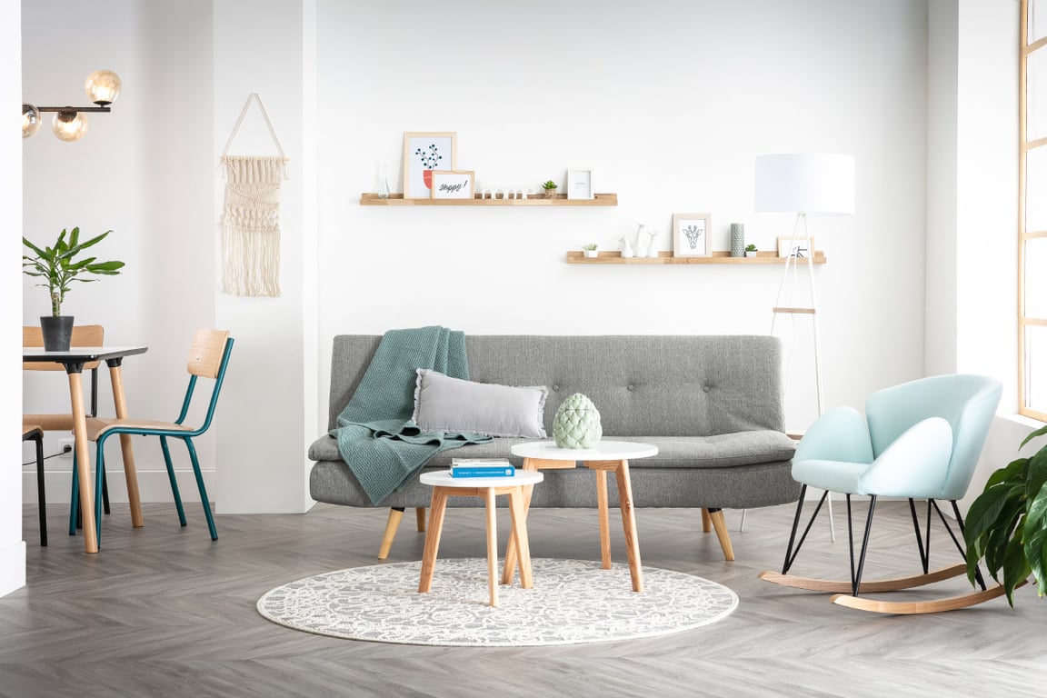 Produit similaire: Canapé convertible scandinave 3 places en tissu gris foncé et bois clair SENSO