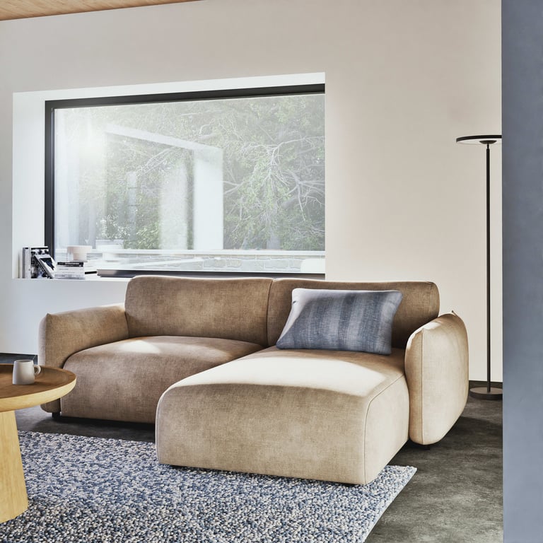 Produit similaire: Jada - Canapé d'angle droit 3/4 places en textile velouté beige