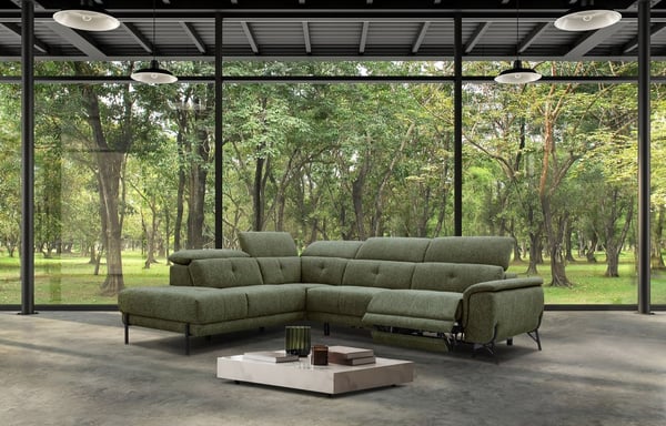Avena - Canapé d'angle gauche 5 places avec une relax électrique tissu vert