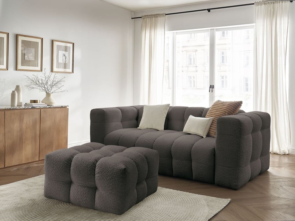 Produit similaire: Canapé droit convertible 3 places CLOUD tissu bouclette avec pouf marron BOBOCHIC 4 places