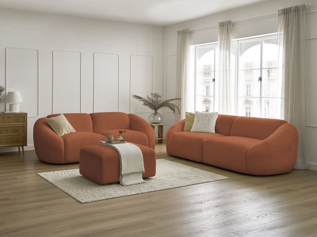 Produit similaire: Ensemble canapé droit fixe 3 + 2 places TINA tissu bouclette avec pouf orange BOBOCHIC